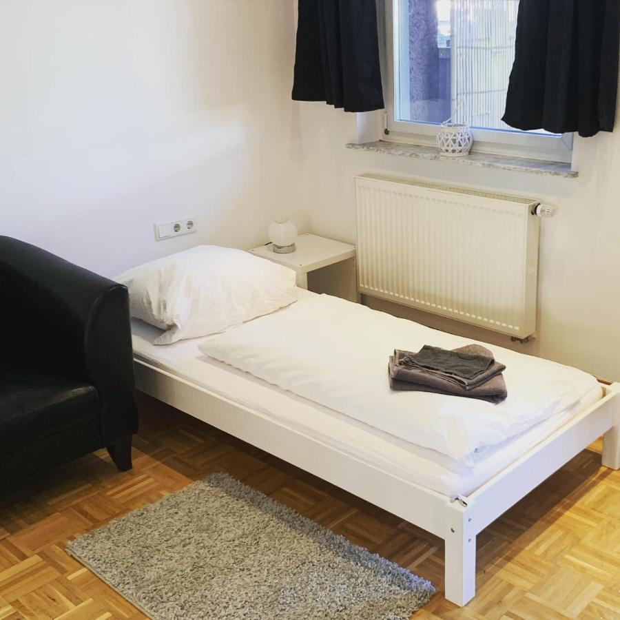 Aschaffapartment 4 Schlafzimmer Bis 10 Personen Bei Aschaffenburg Mainaschaff Exteriör bild