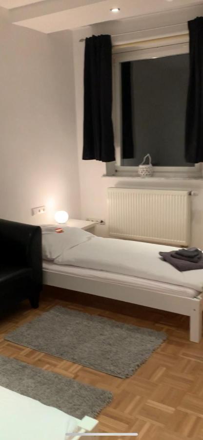 Aschaffapartment 4 Schlafzimmer Bis 10 Personen Bei Aschaffenburg Mainaschaff Exteriör bild