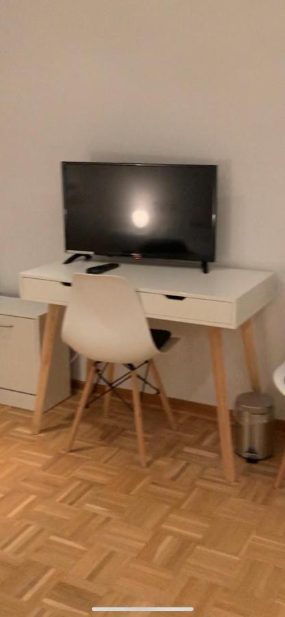 Aschaffapartment 4 Schlafzimmer Bis 10 Personen Bei Aschaffenburg Mainaschaff Exteriör bild