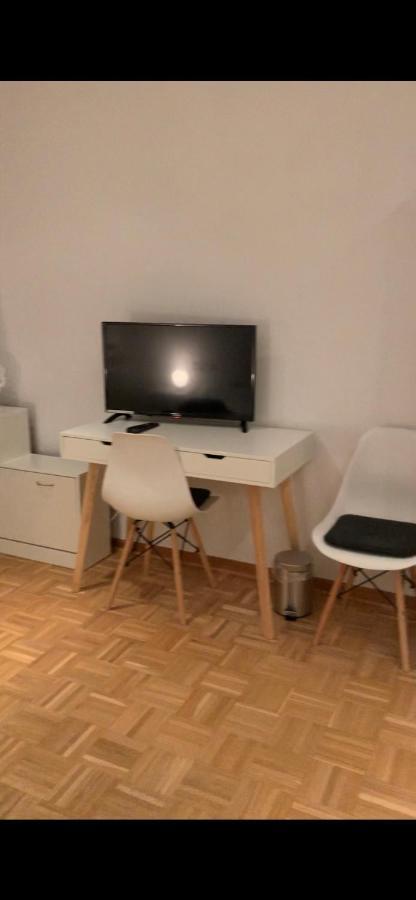 Aschaffapartment 4 Schlafzimmer Bis 10 Personen Bei Aschaffenburg Mainaschaff Exteriör bild