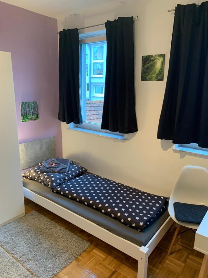 Aschaffapartment 4 Schlafzimmer Bis 10 Personen Bei Aschaffenburg Mainaschaff Exteriör bild